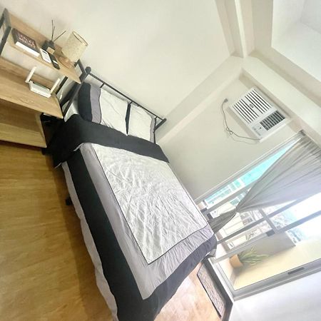 Infina Towers Aparthotel Кесон Сити Екстериор снимка
